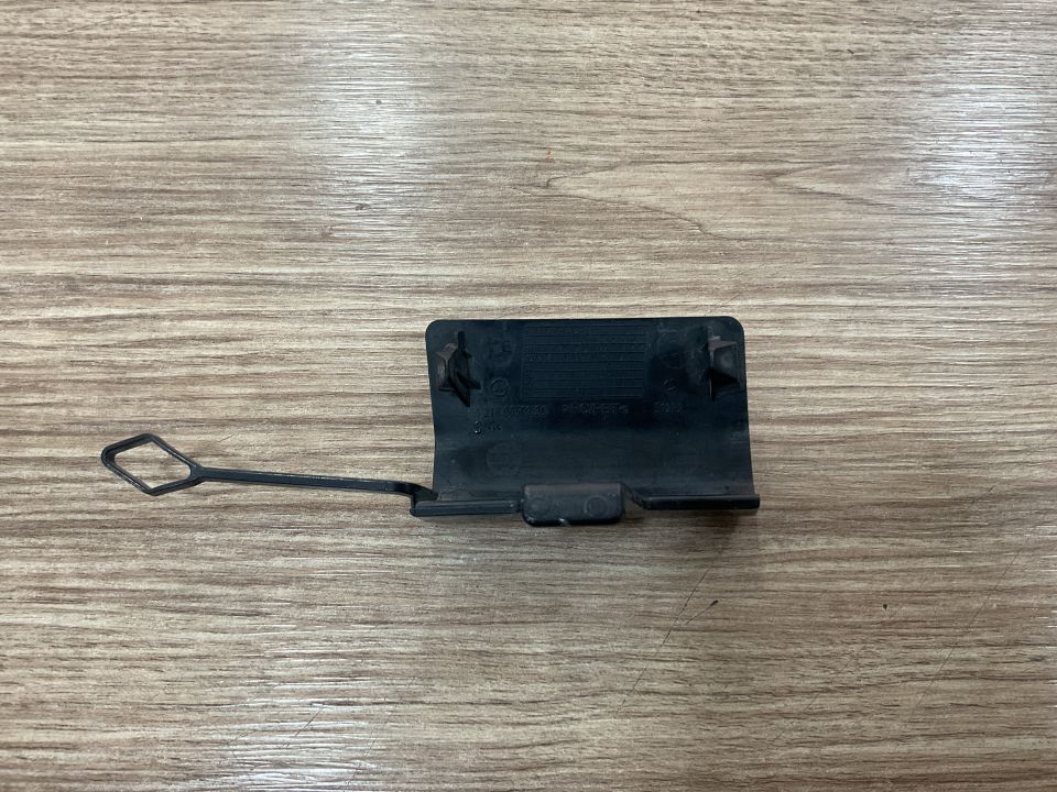A2188850226 MERCEDES W218 CLS ARKA TAMPON ÇEKİ DEMİR KAPAĞI ÇIKMA ORJİNAL