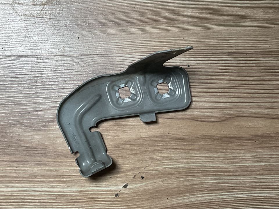 7255821 BMW F30 F35 SOL ÖN ÇAMURLUK MONTAJ BRAKETI ÇIKMA ORJİNAL