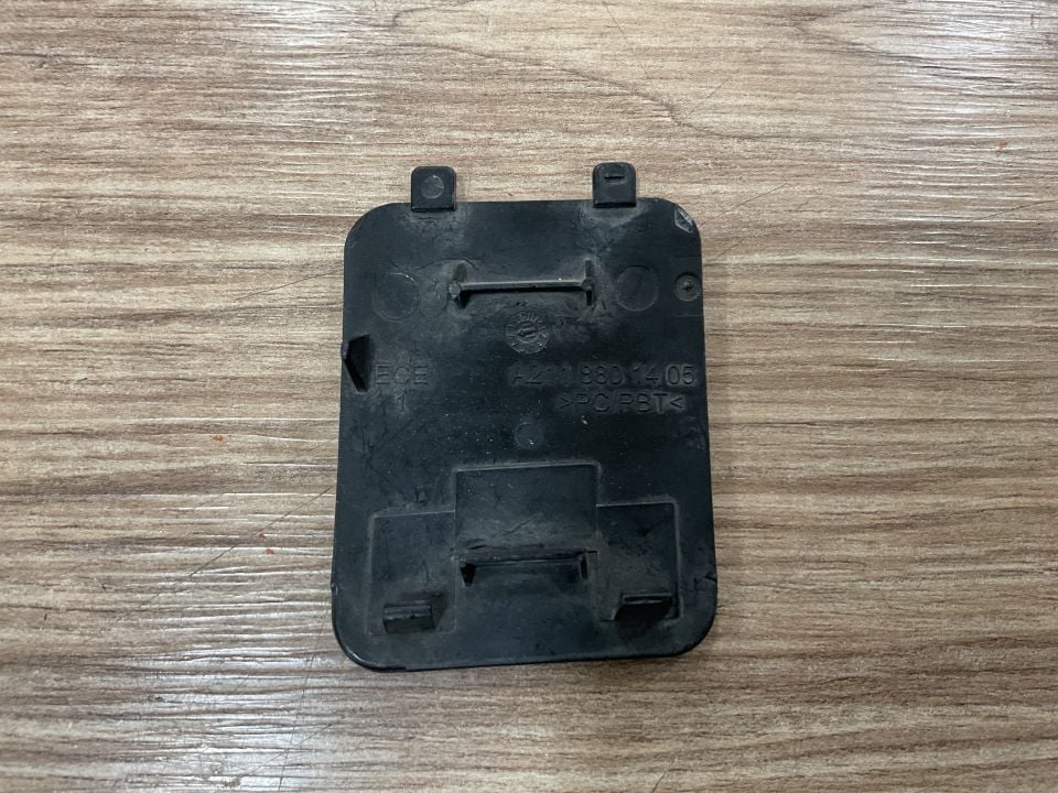 A2118801405 MERCEDES W211 E200 ARKA TAMPON ÇEKİ DEMİR KAPAĞI ÇIKMA ORJİNAL