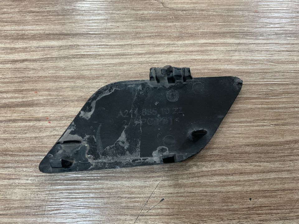 A2118851022 MERCEDES W211 E200 ÖN TAMPON ÇEKİ DEMİR KAPAĞI ÇIKMA ORJİNAL