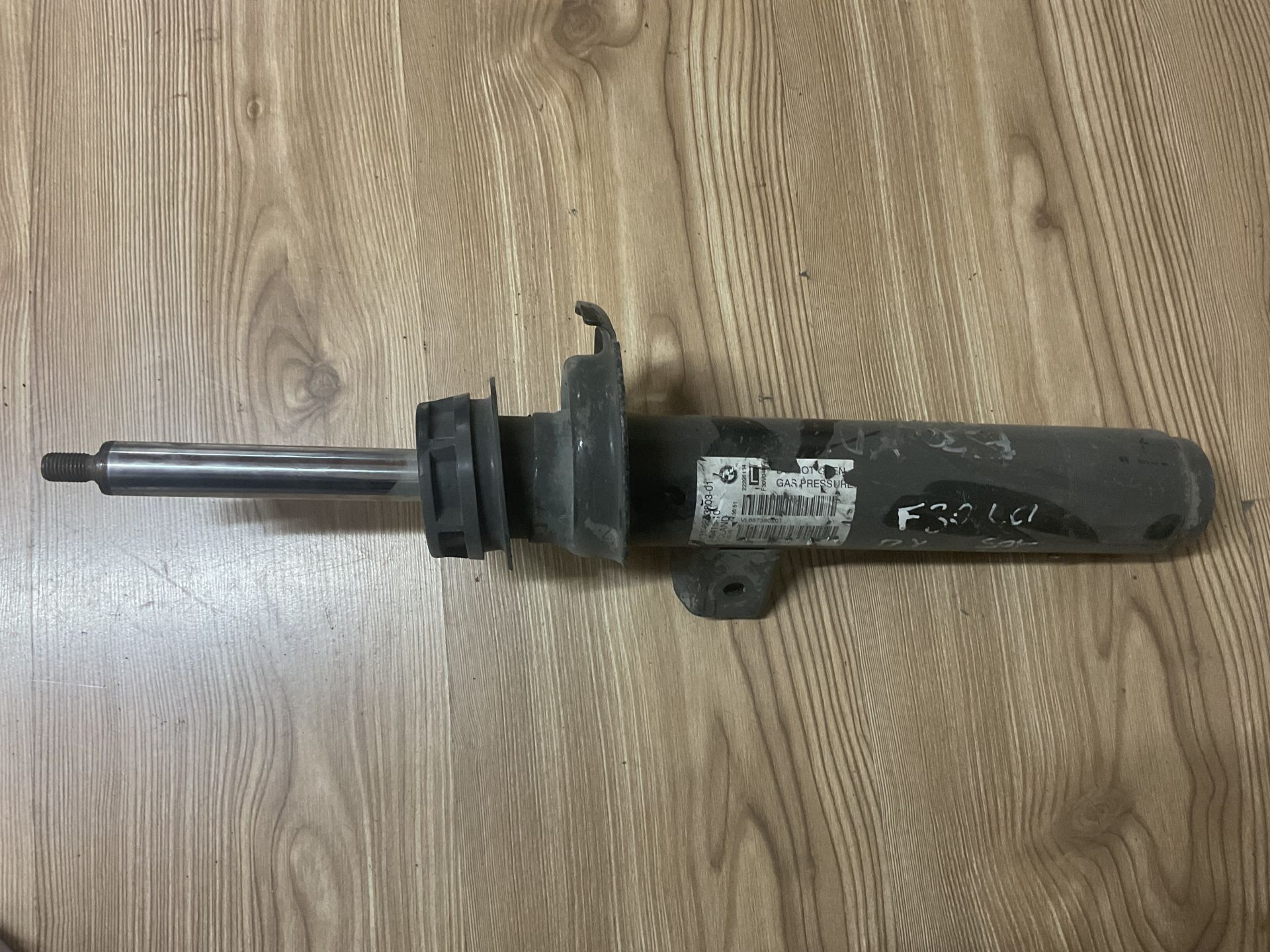 31316873803 6873803 BMW F30 ÖN  AMORTİSÖR ÇIKMA ORJİNAL