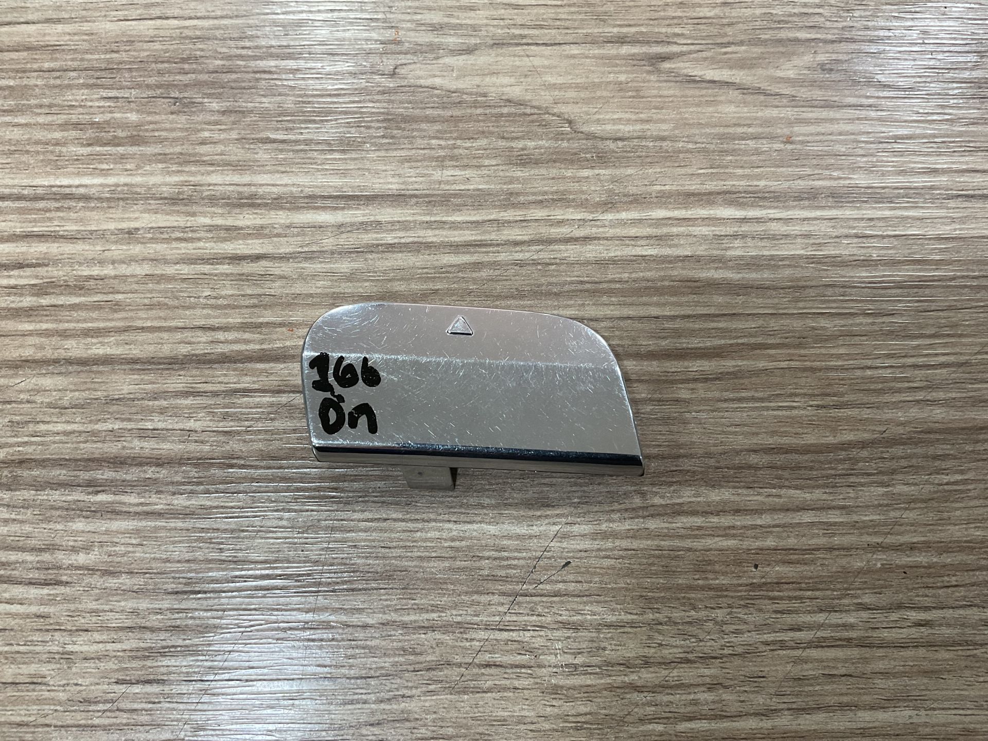 A1668857222 MERCEDES W166 ML ÖN TAMPON ÇEKİ DEMİR KAPAĞI ÇIKMA ORJİNAL