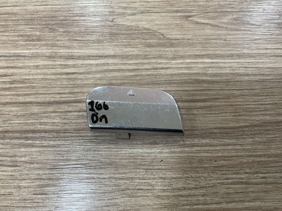 A1668857222 MERCEDES W166 ML ÖN TAMPON ÇEKİ DEMİR KAPAĞI ÇIKMA ORJİNAL