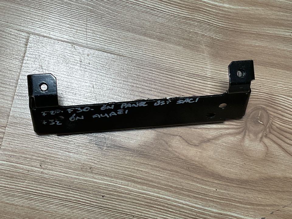51747385734 7385734 BMW F20 F30 ÖN PANEL ÜST AYAĞI ÇIKMA ORJİNAL
