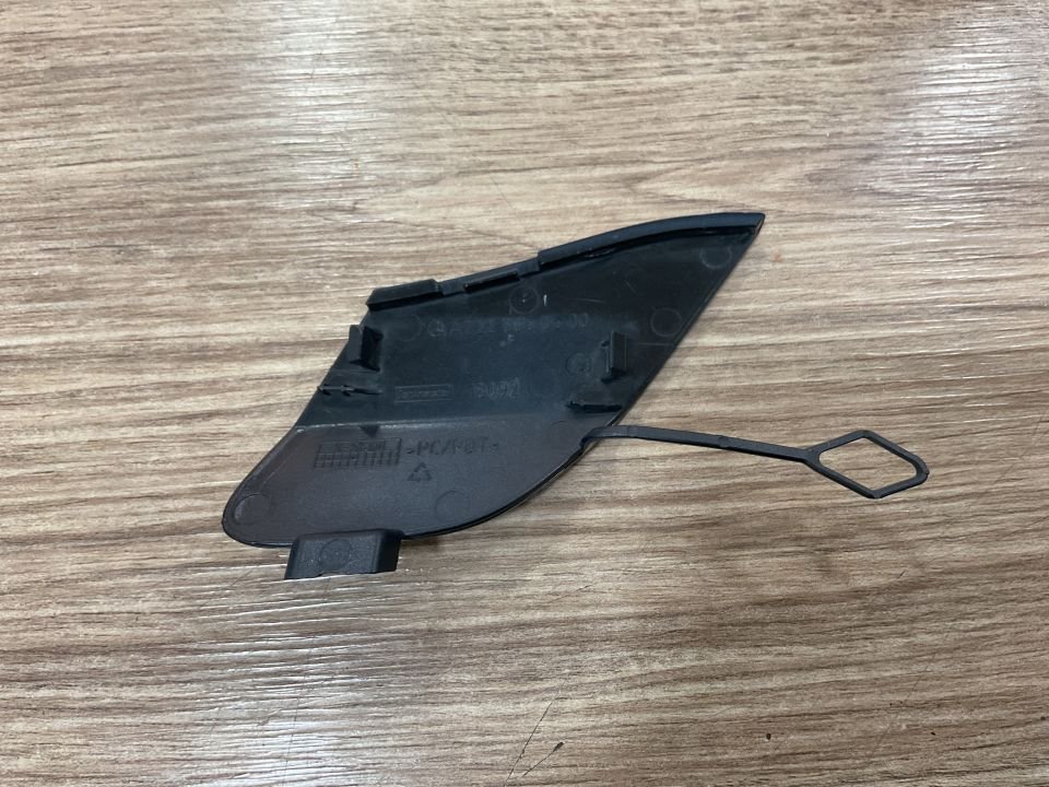 A2228850500 MERCEDES W222 S SERİSİ ÖN TAMPON ÇEKİ DEMİR KAPAĞI ÇIKMA ORJİNAL