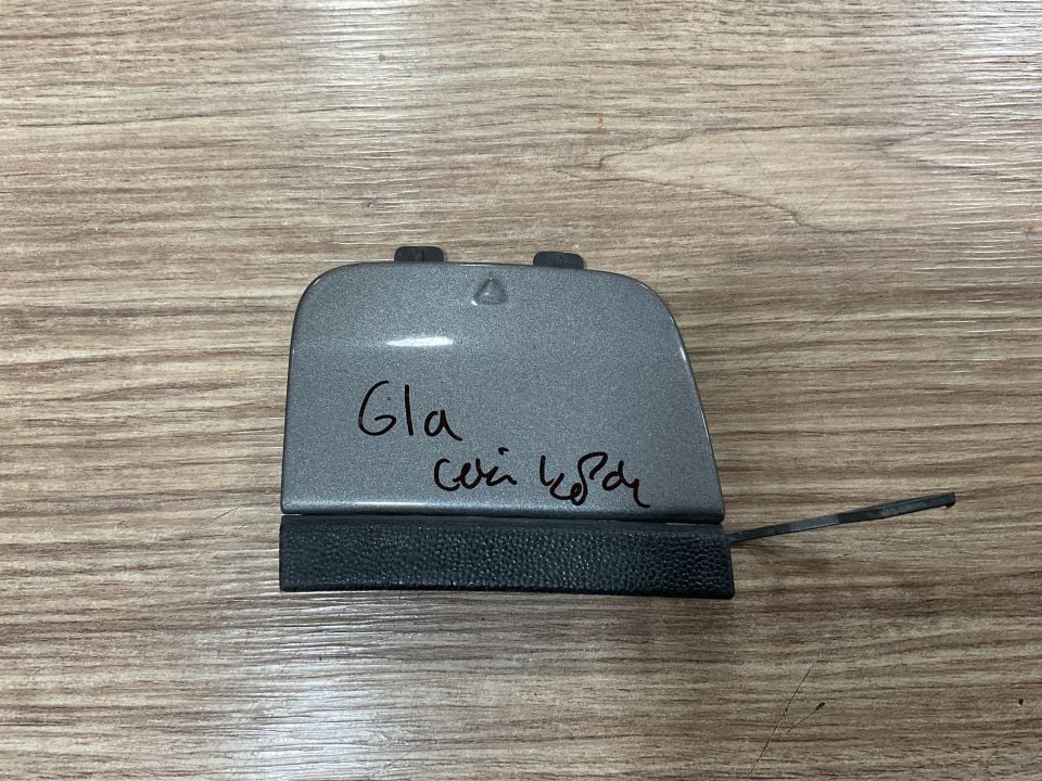 A1568850722 MERCEDES W156 GLA ÖN TAMPON ÇEKİ DEMİR KAPAĞI ÇIKMA ORJİNAL