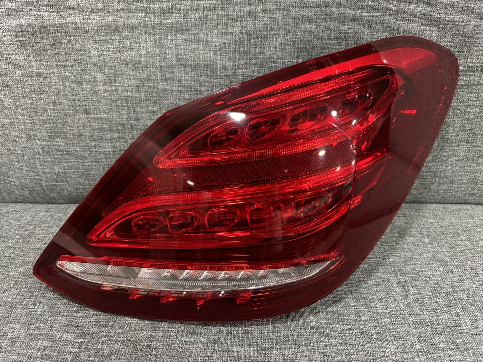 A2059060457 MERCEDES W205 C200 C180 SAĞ ARKA STOP ÇIKMA HATASIZ ORJİNAL