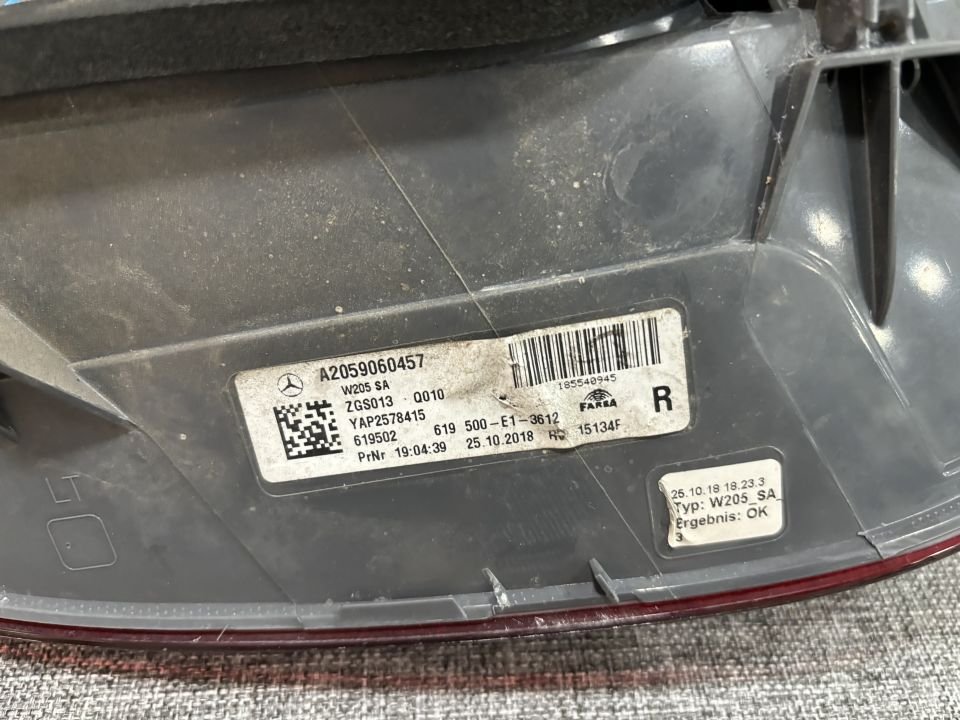 A2059060457 MERCEDES W205 C200 C180 SAĞ ARKA STOP ÇIKMA HATASIZ ORJİNAL