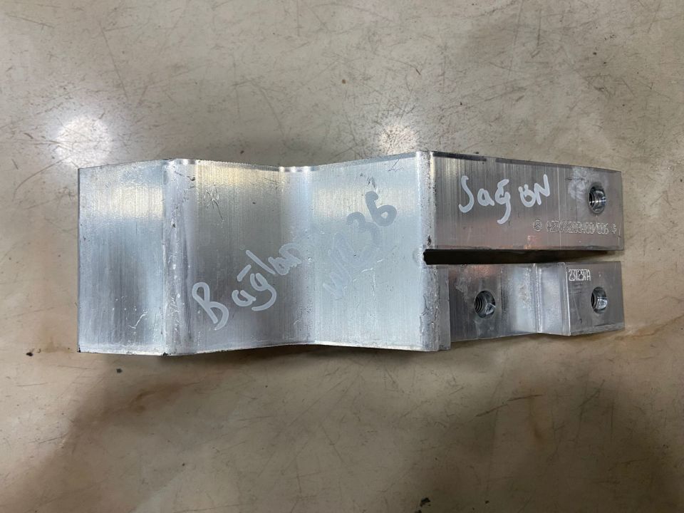 A2366203400 MERCEDES W236 CLE SAĞ ÖN BAĞLANTI DEMİRİ ÇIKMA ORJ