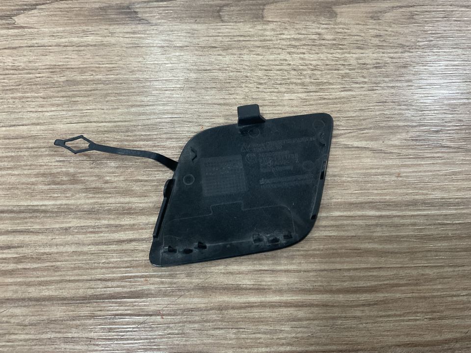 51127371738 7371738 BMW F20 LCİ ARKA TAMPON ÇEKİ DEMİR KAPAĞI ÇIKMA ORJİNAL