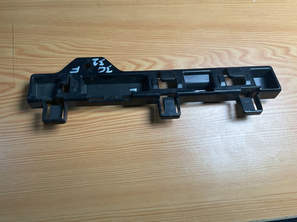 51777240873 7240873 BMW F30 SOL ÇAMURLUK BAĞLANTI BRAKETİ ÇIKMA ORJİNAL