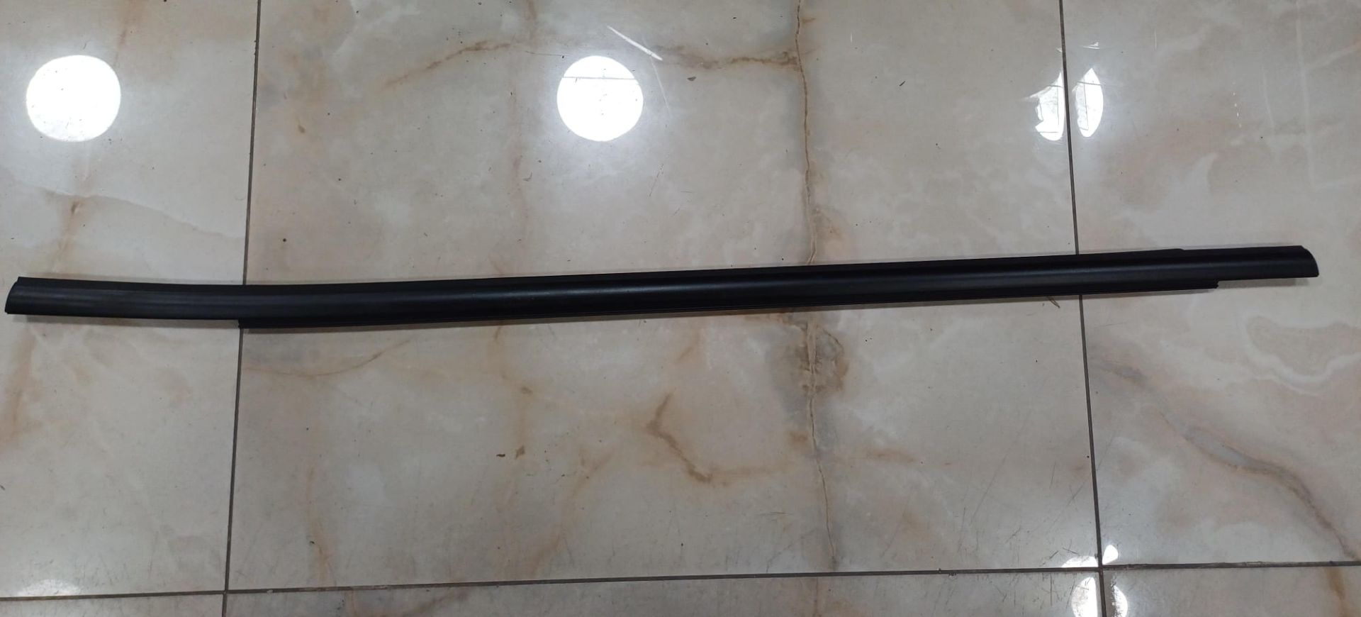 554000263AA CHERY TİGGO 8 SAĞ ARKA KAPI ÇITASI ÇIKMA ORJİNAL