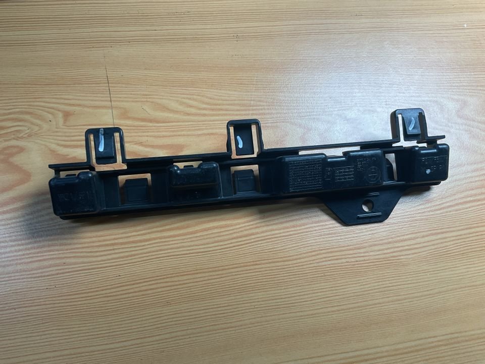 51777240874 7240874 BMW F30 SAĞ ÇAMURLUK BAĞLANTI AYAĞI ÇIKMA ORJİNAL