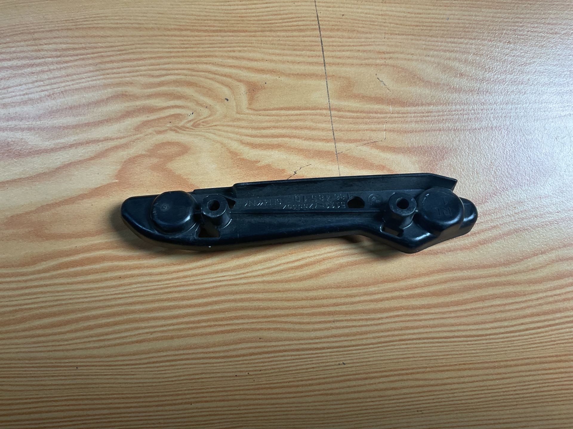 51117255362 7255362 BMW F30 ÖN SAĞ ÜST TAMPON BRAKETİ ÇIKMA ORJİNAL