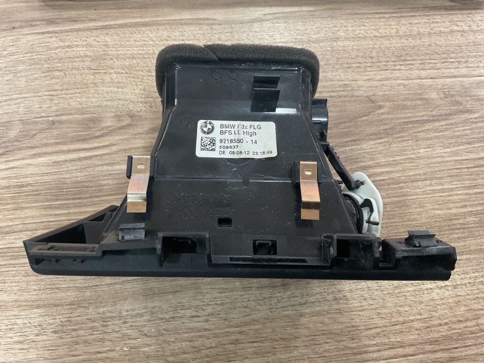 9218550 BMW F30 F32 ÖN SAĞ KLİMA IZGARASI ÇIKMA ORJ