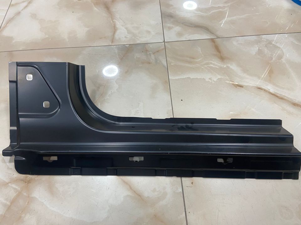 A2046373735 MERCEDES W204 SOL MARŞBİYEL SACI SIFIR ORJİNAL