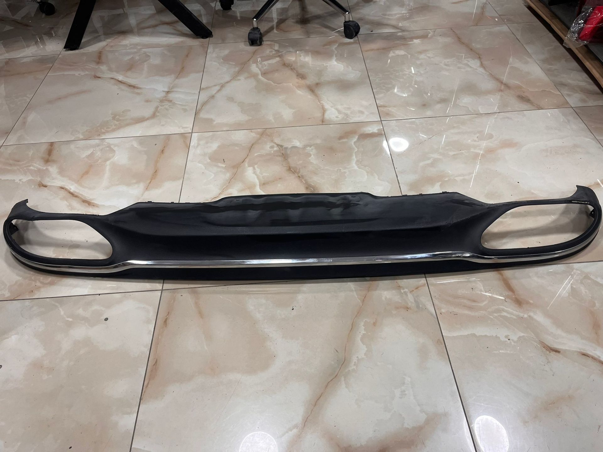 A2138852125 MERCEDES W213 AMG ARKA TAMPON DİFÜZÖR ÇIKMA ORJİNAL