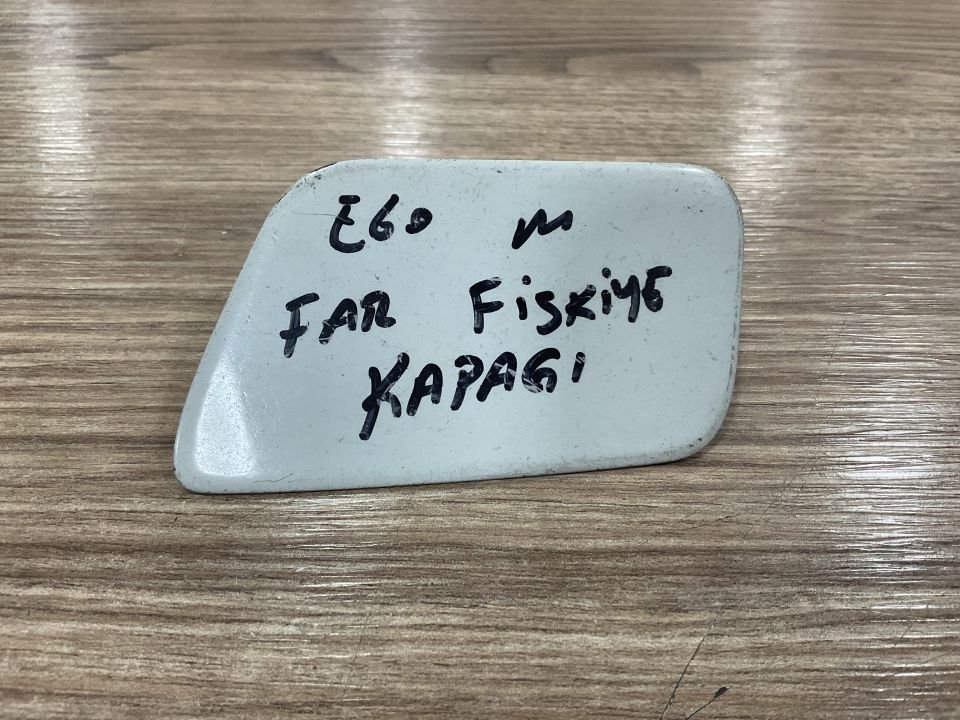 51117896599 7896599 BMW E60 5 SERİSİ M SOL FAR FISKİYE KAPAĞI ÇIKMA ORJİNAL