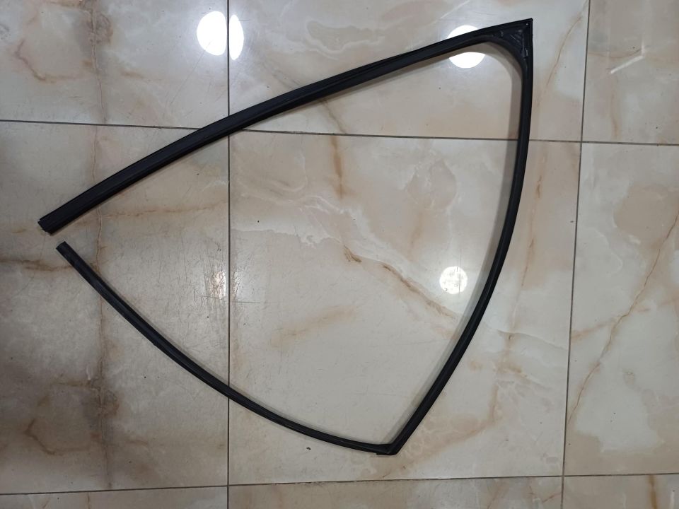 554001313AA CHERY OMODA 5 SOL ÖN KAPI CAM CONTASI ÇIKMA ORJİNAL