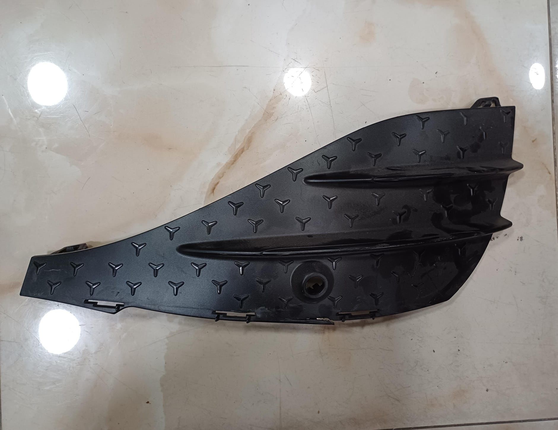A2368853202 W236 SAĞ ÖN TAMPON SİS KAPAĞI ÇIKMA ORJİNAL