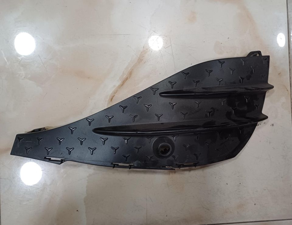 A2368853202 W236 SAĞ ÖN TAMPON SİS KAPAĞI ÇIKMA ORJİNAL