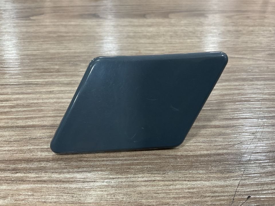 61677203495 7203495 BMW E90 E91 3 SERİSİ SOL FAR FISKİYE KAPAĞI SIFIR Y.S