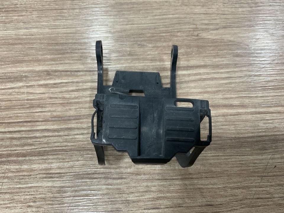 51118048020 8048020 BMW F10 LCİ 5 SERİSİ SAĞ FAR FISKİYE KAPAĞI ÇIKMA ORJİNAL