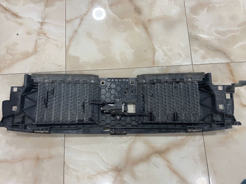 A2066224000 MERCEDES W206 ÖN PANJUR HAVA KANALI ÇIKMA ORJİNAL