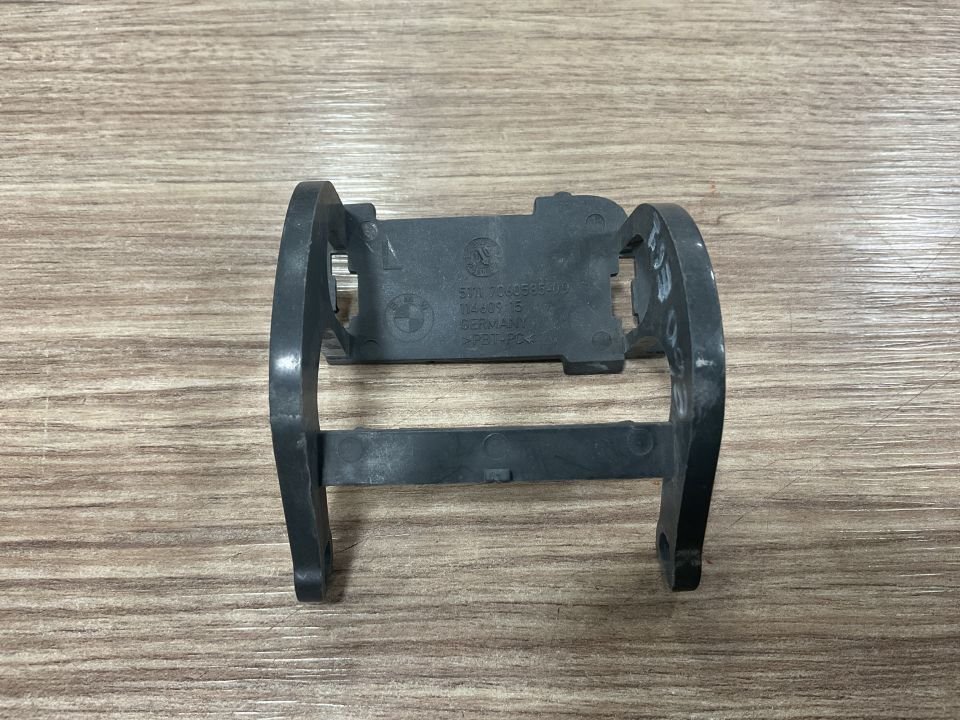 51117060585 7060585 BMW E60 E61 5 SERİSİ SOL FAR FISKİYE KAPAĞI ÇIKMA ORJİNAL