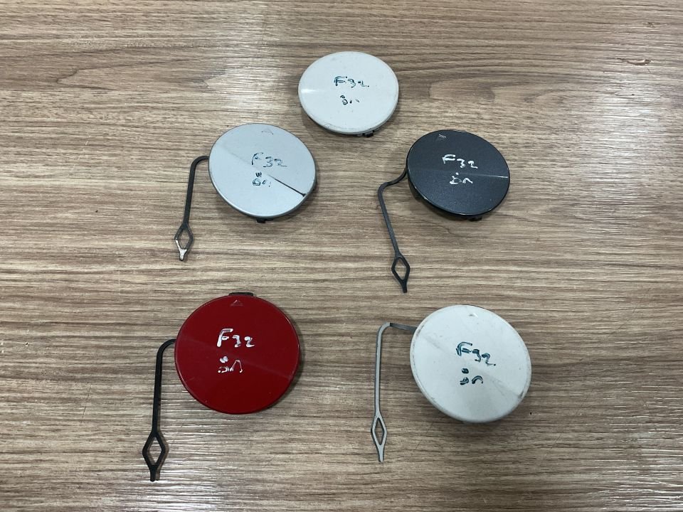 51117294652 7294652 BMW F32 F33 F36 4 SERİSİ ÖN TAMPON ÇEKİ DEMİR KAPAĞI ÇIKMA ORJİNAL