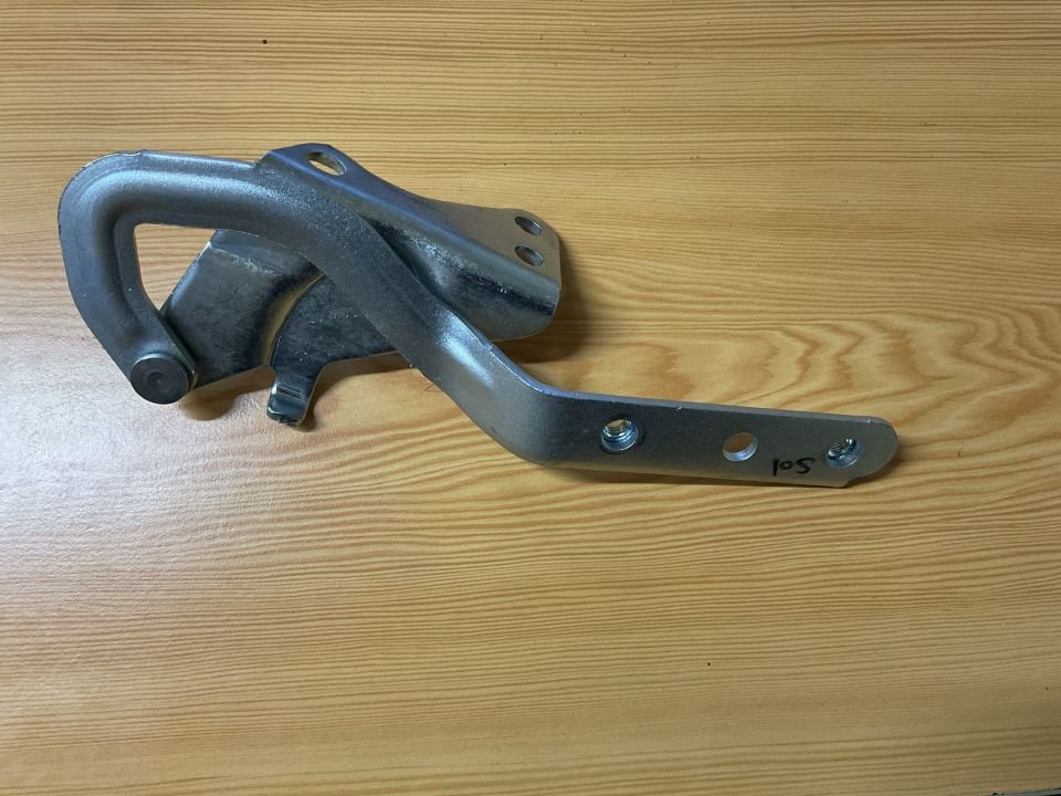 A6397500251 MERCEDES W639 SOL KAPUT MENTEŞESİ ÇIKMA ORJİNAL