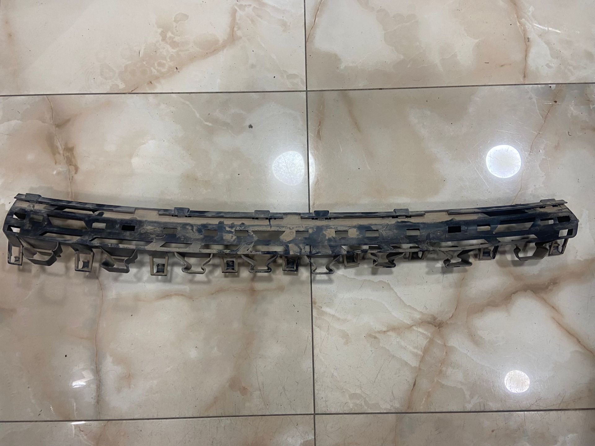A2478851407 MERCEDES W243 W247 GLB ARKA TAMPON İÇ ORTA BRAKETİ ÇIKMA ORJİNAL