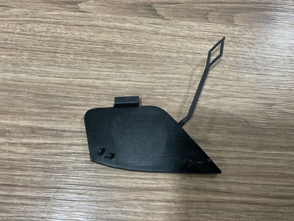 51128746050 8746050 BMW G30 G31 5 SERİSİ M ARKA ÇEKİ DEMİR KAPAĞI ÇIKMA ORJİNAL