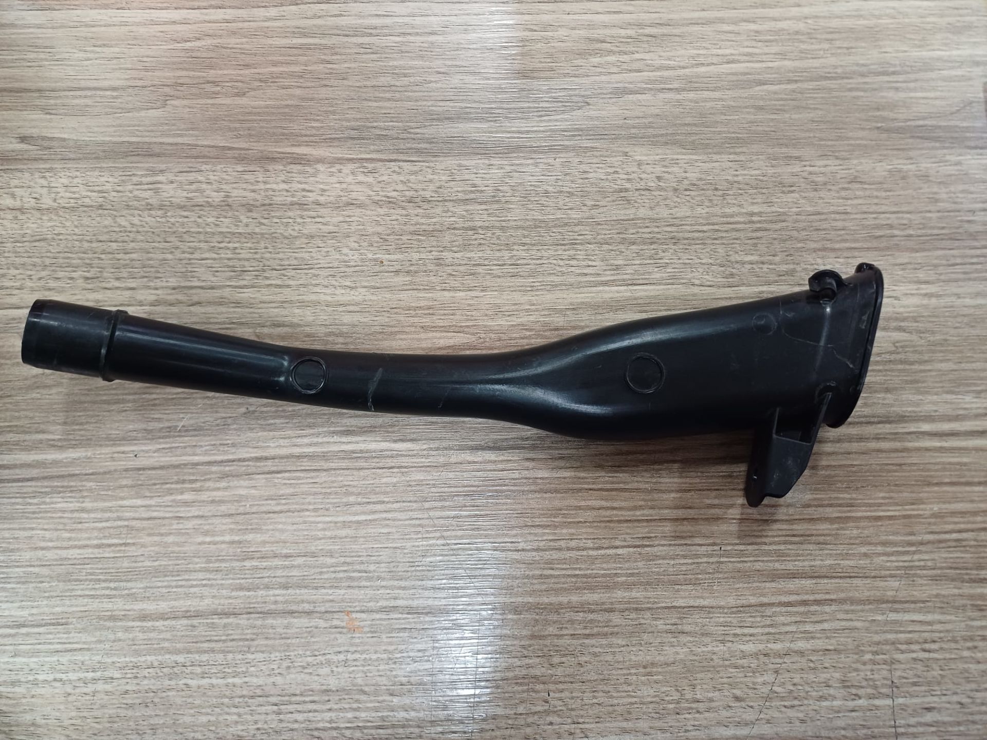 A2548690100 MERCEDES W254 CAM SİLECEK DEPOSU DOLUM BORUSU ÇIKMA ORJİNAL