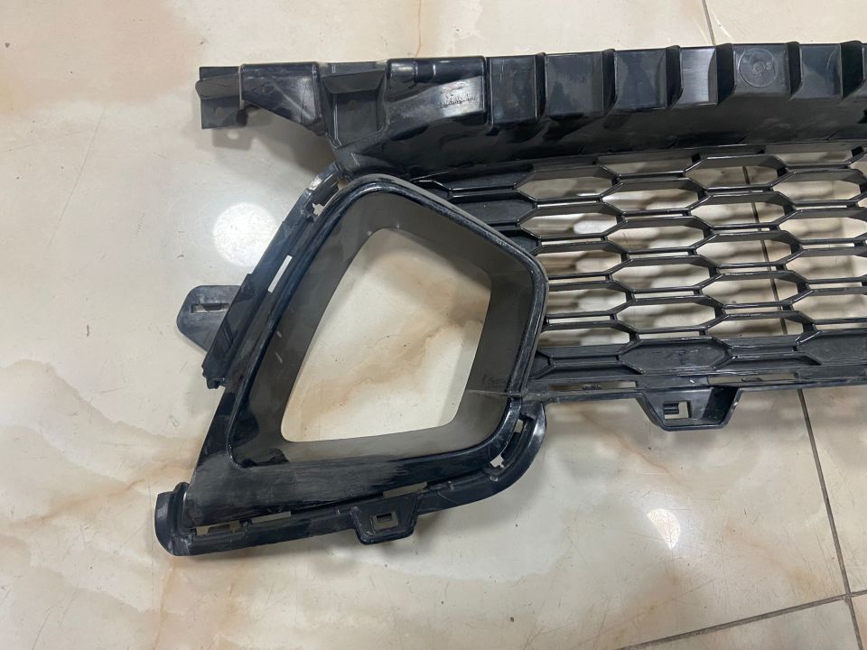 51118075480 8075480 BMW F44 M ÖN TAMPON ORTA IZGARA ÇIKMA ORJİNAL