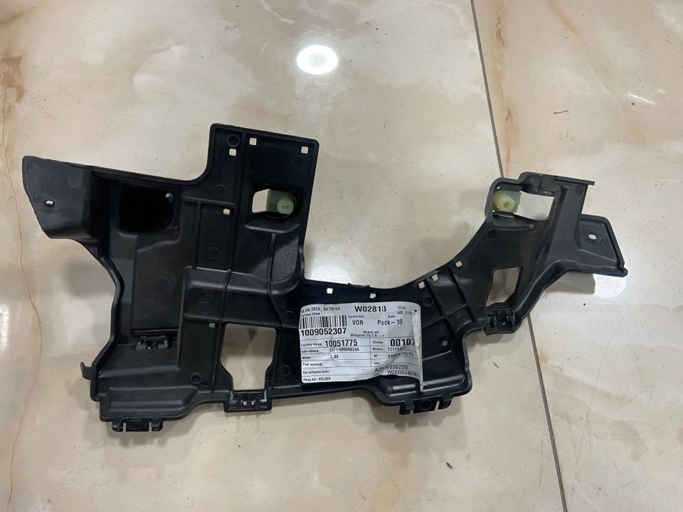 A2058850200 MERCEDES W205 AMG SAĞ ARKA AMG TAMPON BRAKETİ SIFIR ORJİNAL