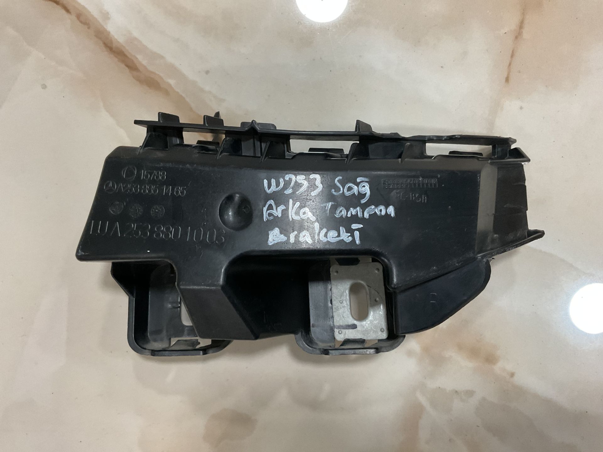 A2538801003 MERCEDES W253 253 GLC SAĞ ARKA TAMPON BRAKETİ ÇIKMA ORJİNAL