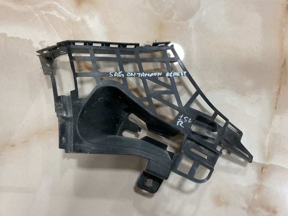 A1568851621 MERCEDES W156 156 GLA SAĞ ÖN TAMPON BRAKETİ ÇIKMA ORJİNAL