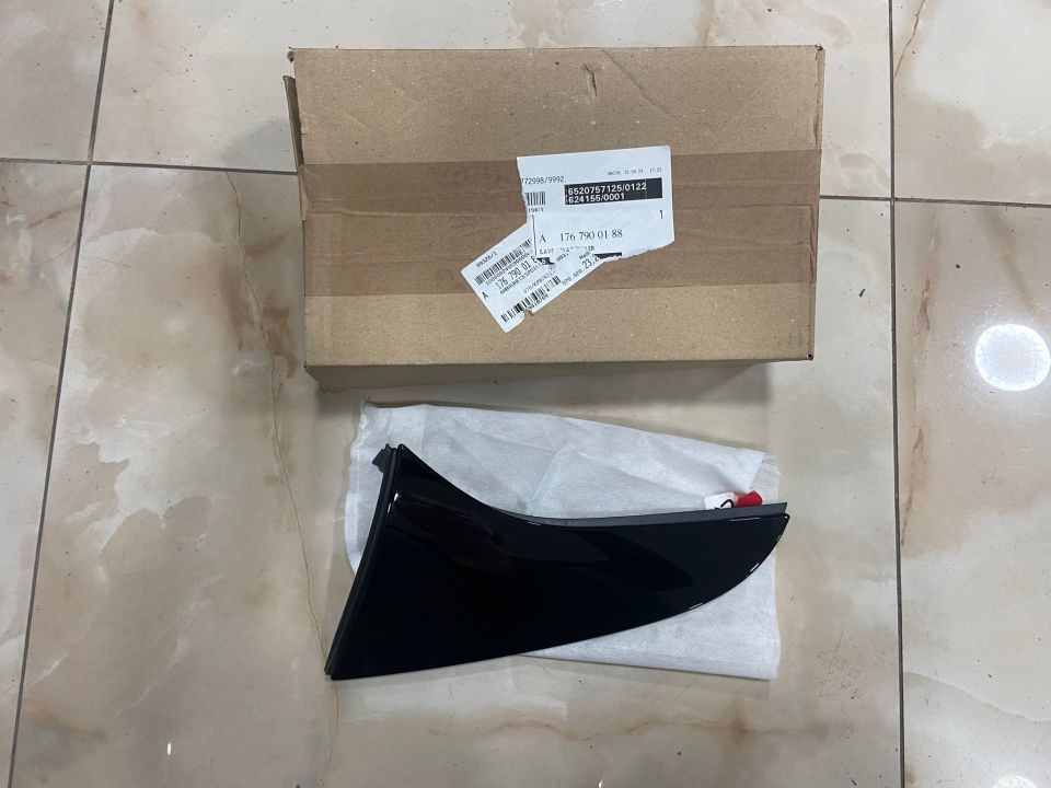 A1767900188 MERCEDES W176 ARKA BAGAJ KAPAĞI SOL DÖŞEME KAPAĞI SIFIR ORJİNAL