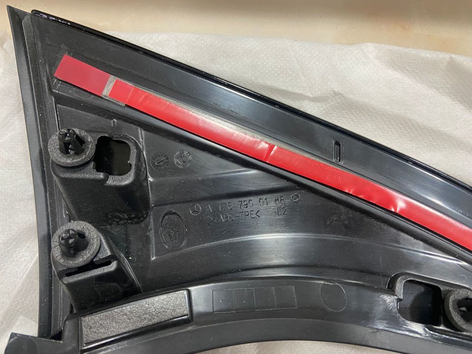 A1767900188 MERCEDES W176 ARKA BAGAJ KAPAĞI SOL DÖŞEME KAPAĞI SIFIR ORJİNAL