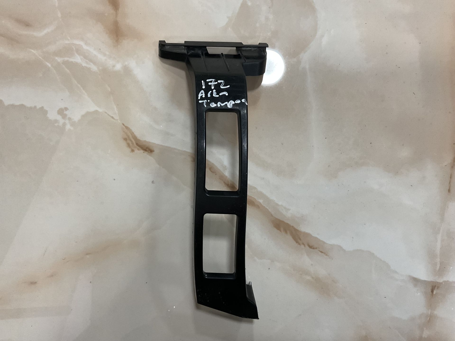 A1728840100 MERCEDES W172 172 SLK SOL ARKA TAMPON BRAKETİ ÇIKMA ORJİNAL