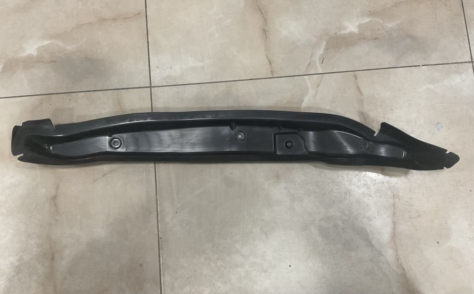A1188890000 MERCEDES W118 ÖN SOL ÇAMURLUK BRAKETİ ÇIKMA ORJİNAL