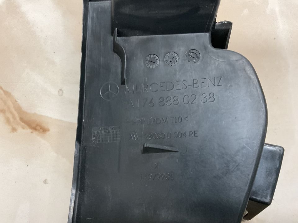 A1768880238 MERCEDES W176 176 A-CLASS SAĞ HAVA SEVK BAKALİTİ ÇIKMA ORJİNAL