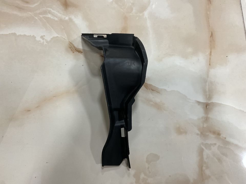 A2058853965 MERCEDES W205 205 C180 AMG SAĞ ALT ÖN TAMPON BRAKETİ ÇIKMA ORJİNAL
