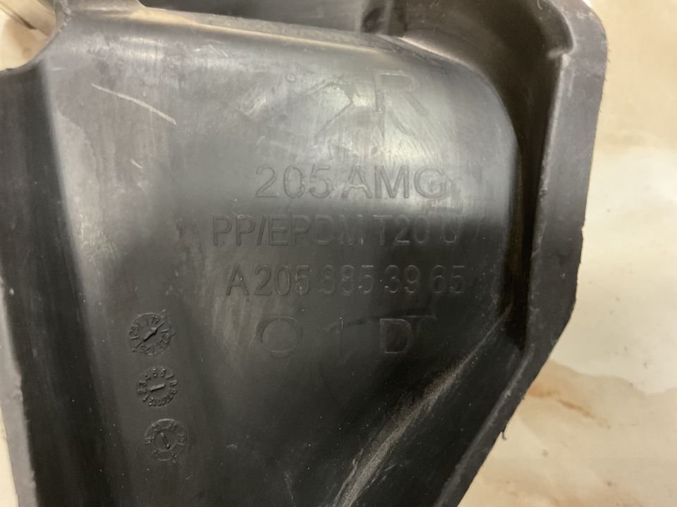 A2058853965 MERCEDES W205 205 C180 AMG SAĞ ALT ÖN TAMPON BRAKETİ ÇIKMA ORJİNAL
