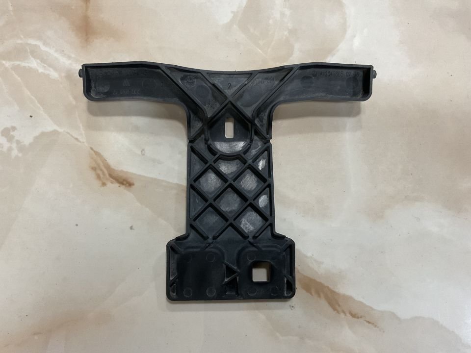 A2048850736 MERCEDES W204 204 C180 ÖN PANJUR BAĞLANTI BRAKETİ ÇIKMA ORJİNAL