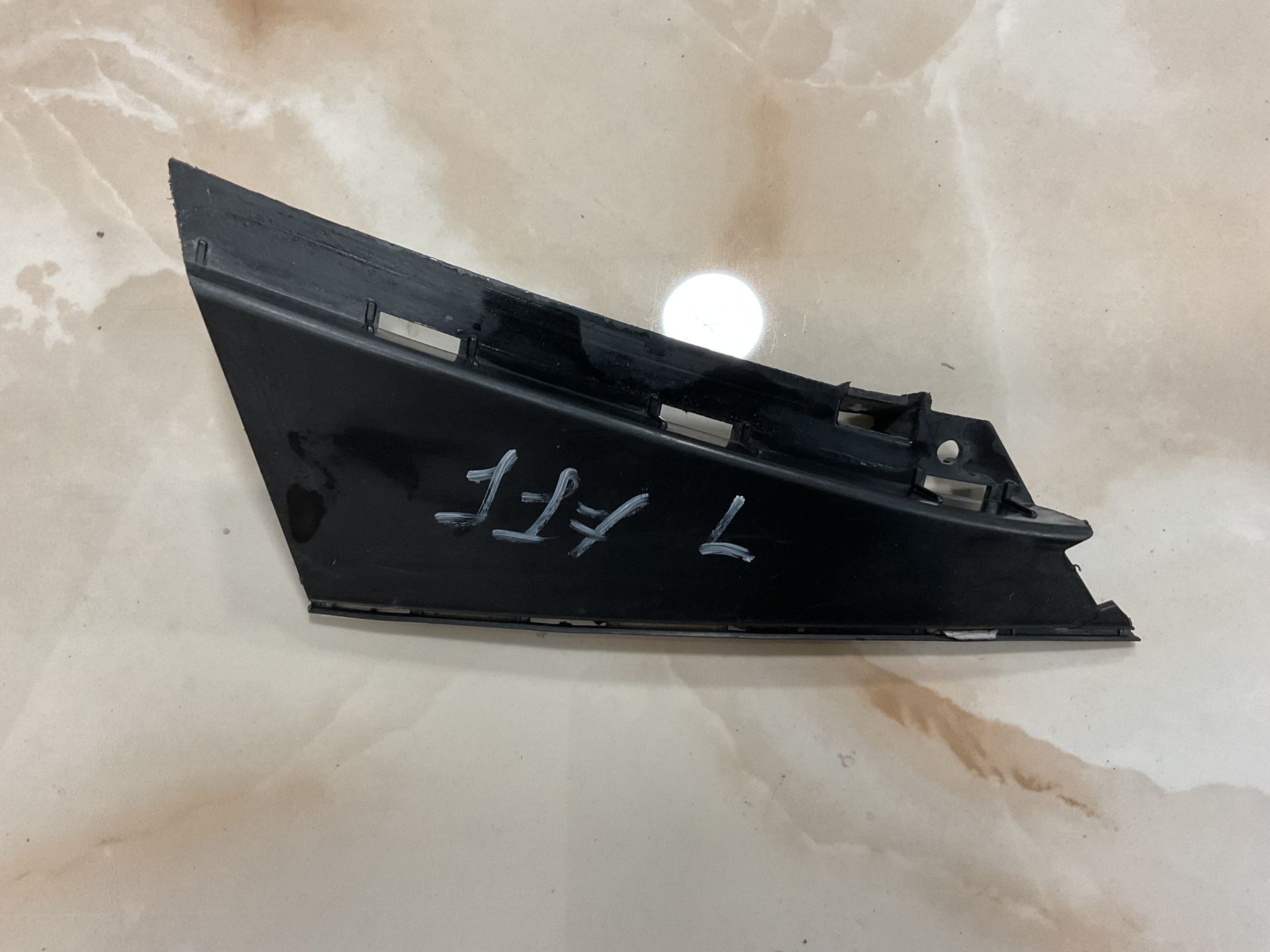 A1178850165 MERCEDES W117  CLA SOL TAMPON BRAKETİ ÇIKMA ORJİNAL