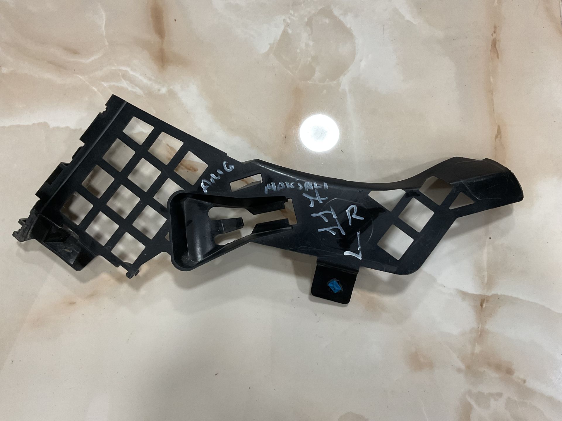 A1178856400 MERCEDES W117 117 CLA AMG SAĞ ÖN TAMPON BRAKETİ ÇIKMA ORJİNAL