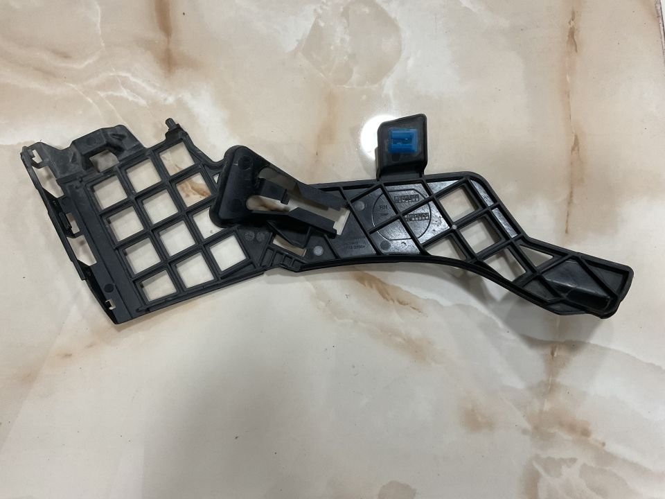 A1178856400 MERCEDES W117 117 CLA AMG SAĞ ÖN TAMPON BRAKETİ ÇIKMA ORJİNAL