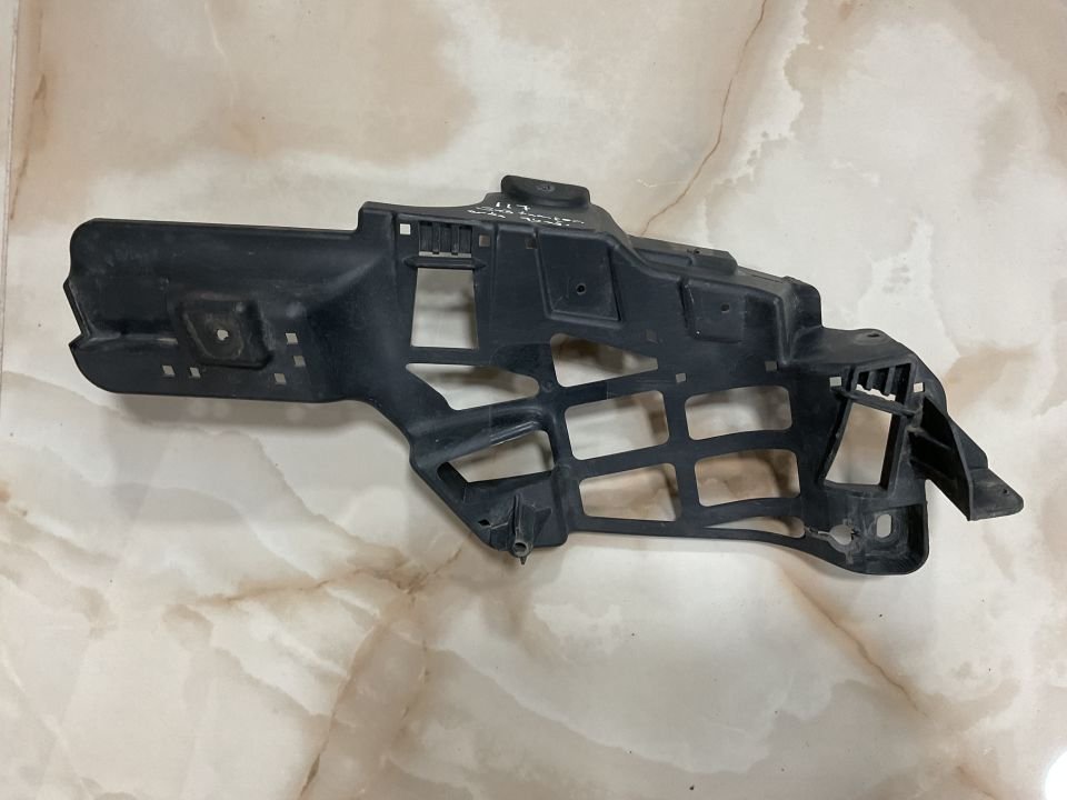A1178850201 MERCEDES W117 SAĞ ARKA TAMPON AYAĞI ÇIKMA ORJİNAL